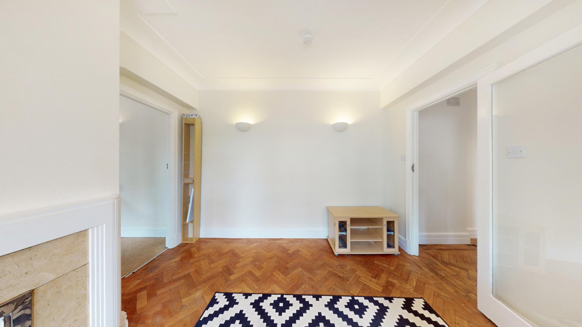 Modern Apartment Northways, College Crescent, Belsize Park